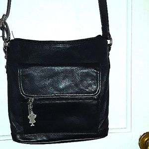 Gianibernini black leather crossbody bag.